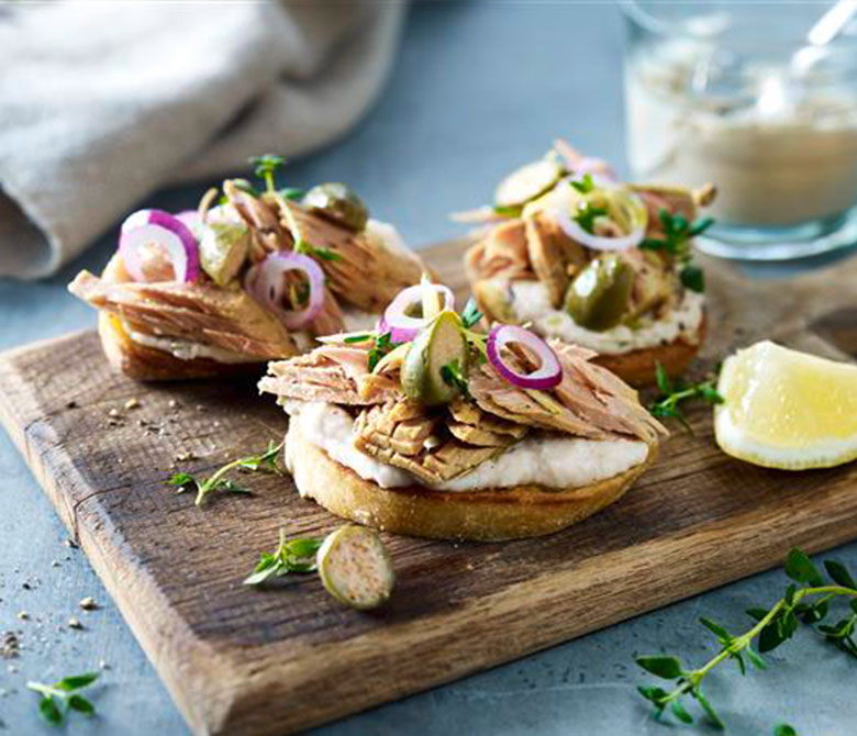 Zitronen-Thunfisch-Bruschetta mit Cannellini-Creme - Saupiquet